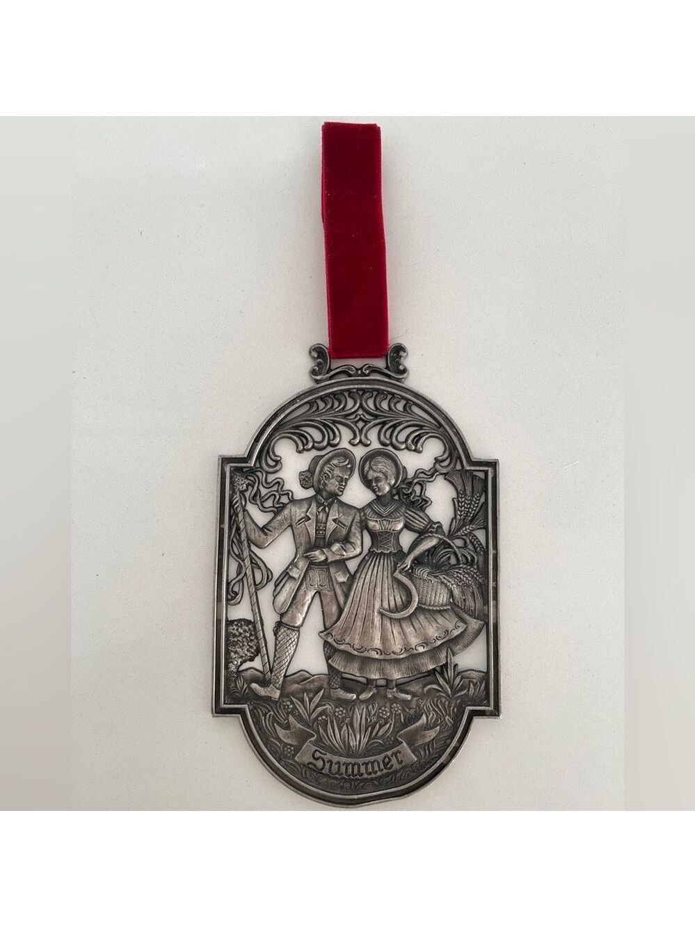 PEWTER Wall Plaque Ribbon Hanger Seasons Summer Theme Country Couple Farmcore